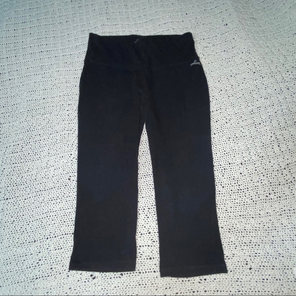 Black capris leggings